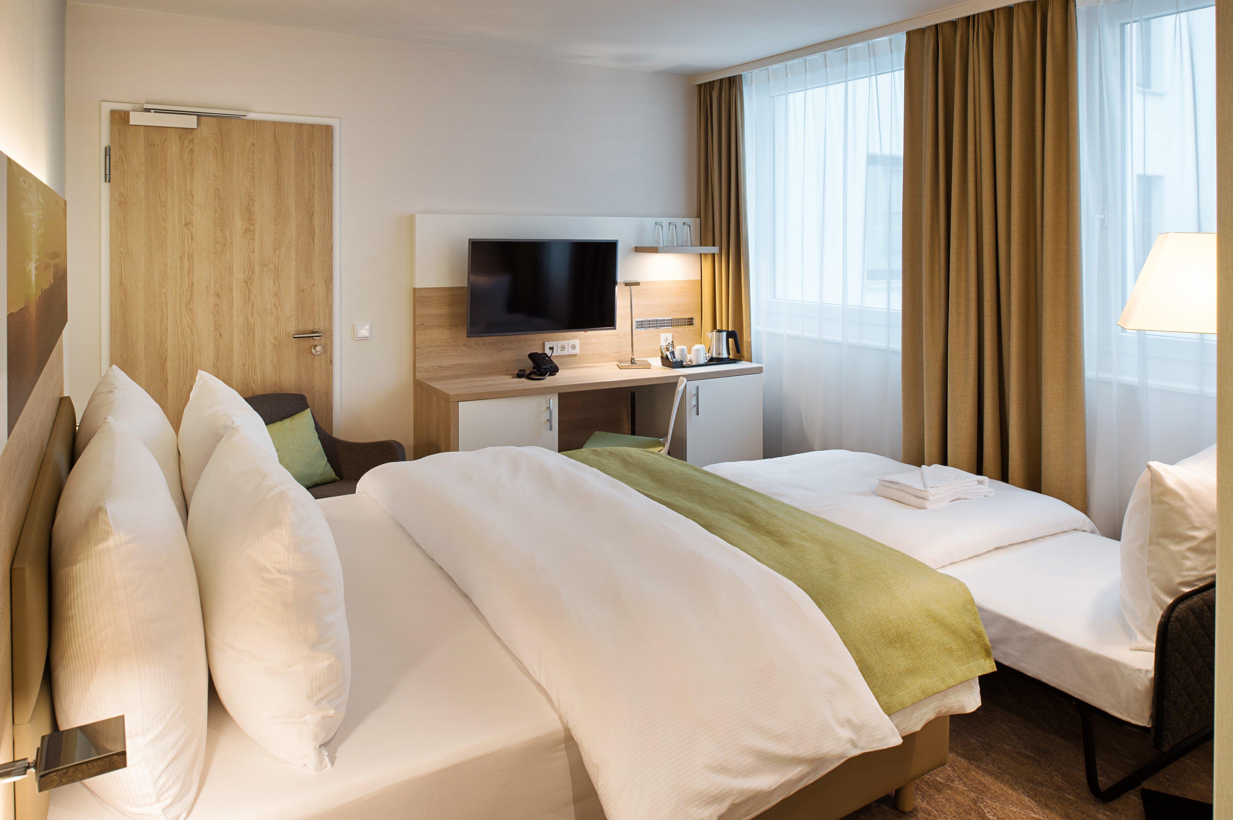 Holiday Inn Frankfurt Airport By Ihg Frankfurt am Main Exterior photo