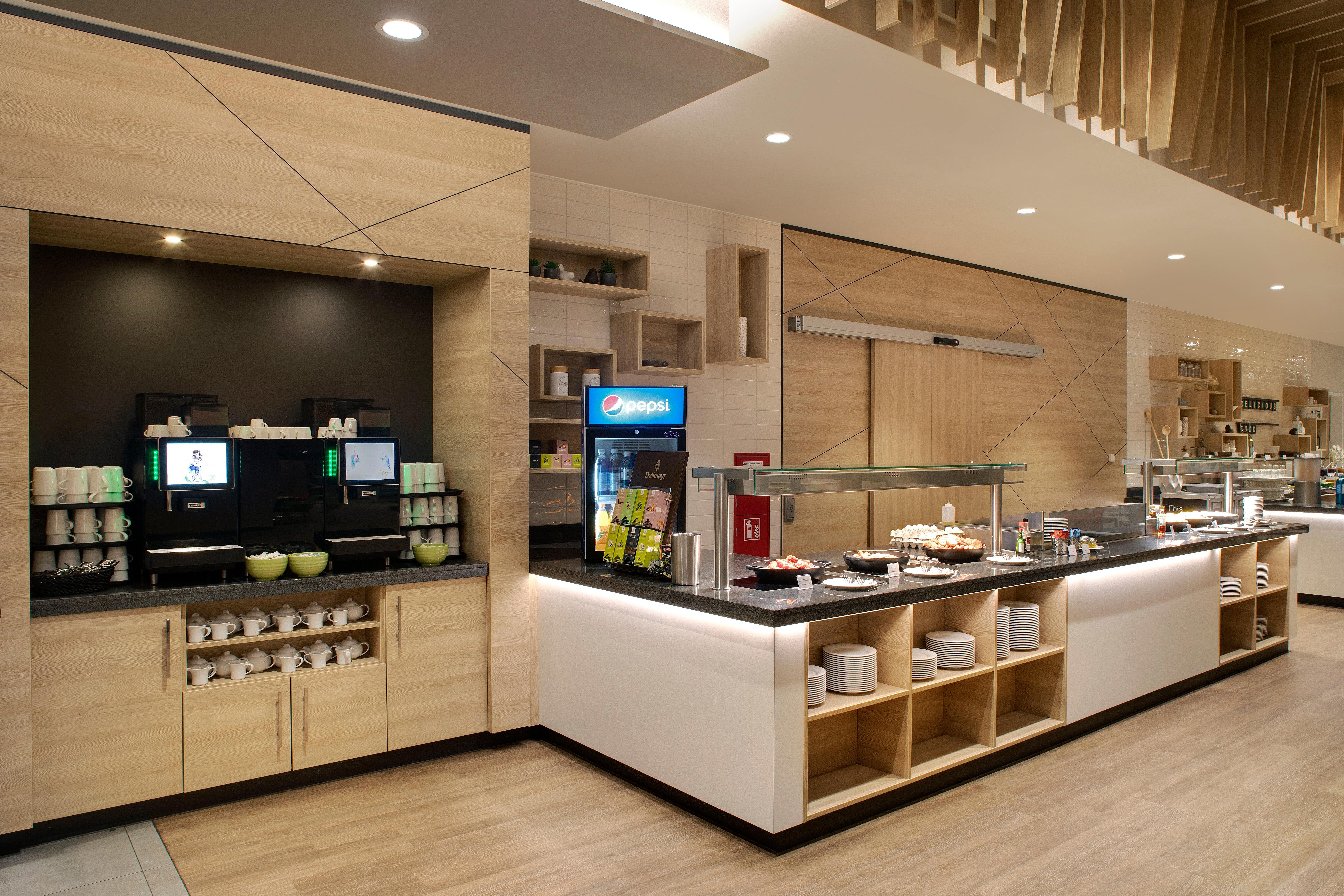 Holiday Inn Frankfurt Airport By Ihg Frankfurt am Main Exterior photo
