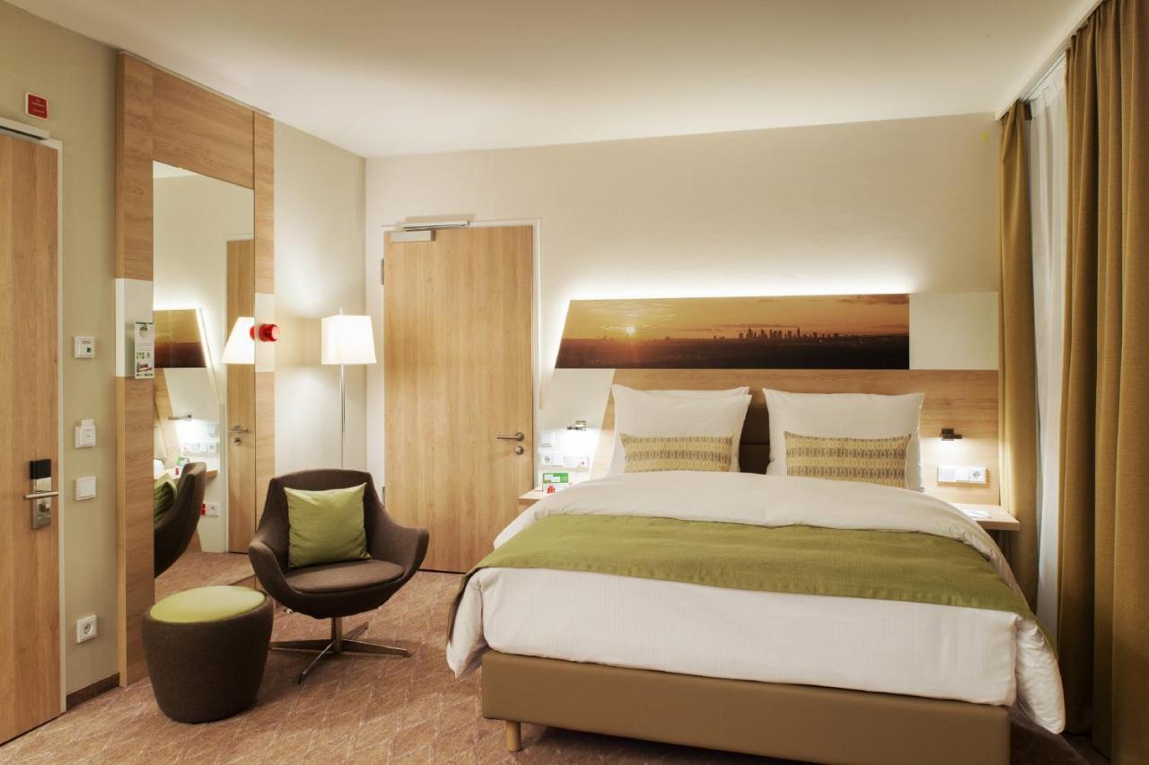 Holiday Inn Frankfurt Airport By Ihg Frankfurt am Main Exterior photo